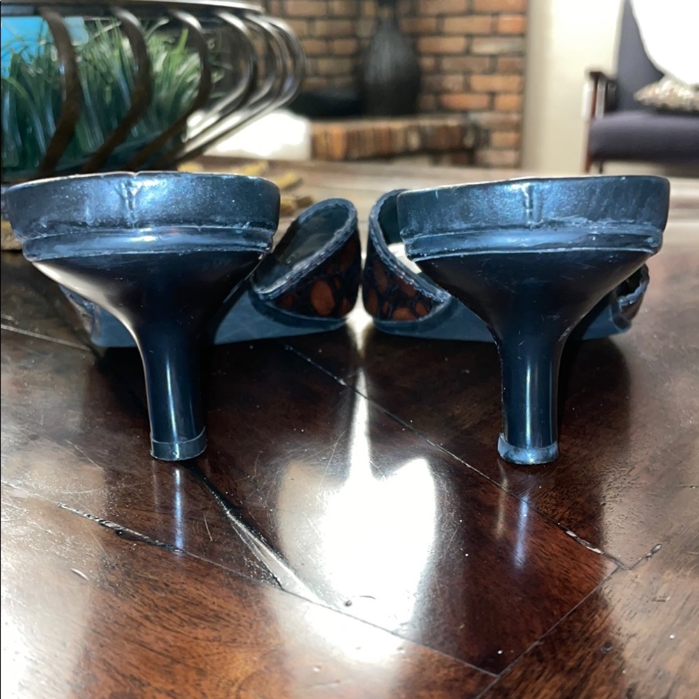 🤎Nicole Brown Mules with Metallic Embellishment - Picture 6 of 16